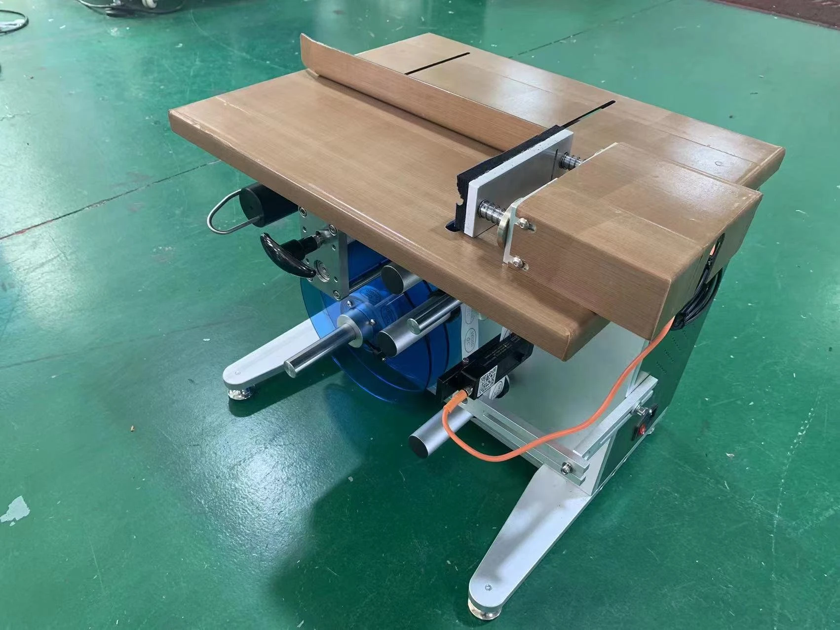 corner labeling machine (1)