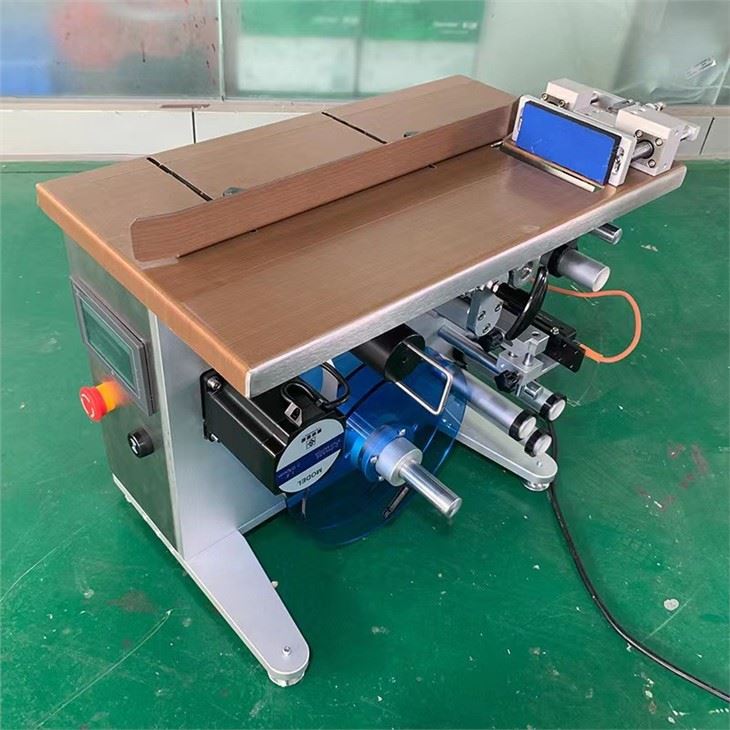 Box Corner Labeling Machine