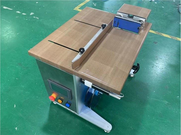 Box Corner Labeling Machine