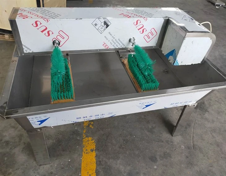 Brush Type Bottle Washing Machine factory